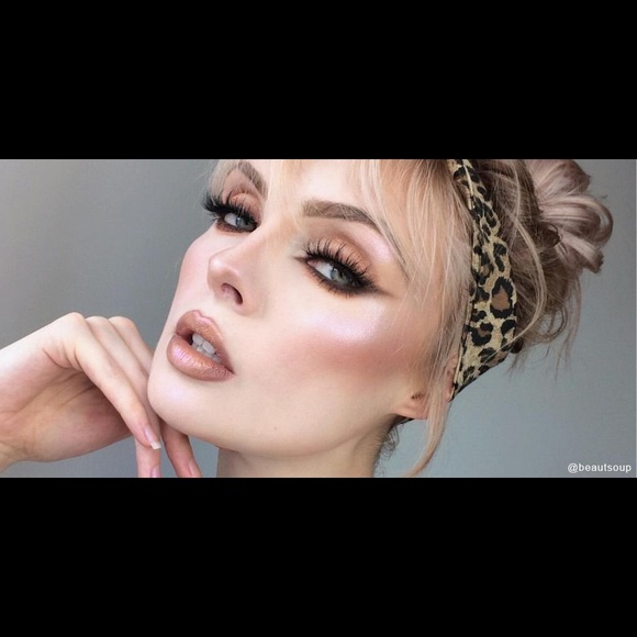 💗ILLAMASQUA Unveiled Artistry Eyeshadow Palette - Picture 10 of 13